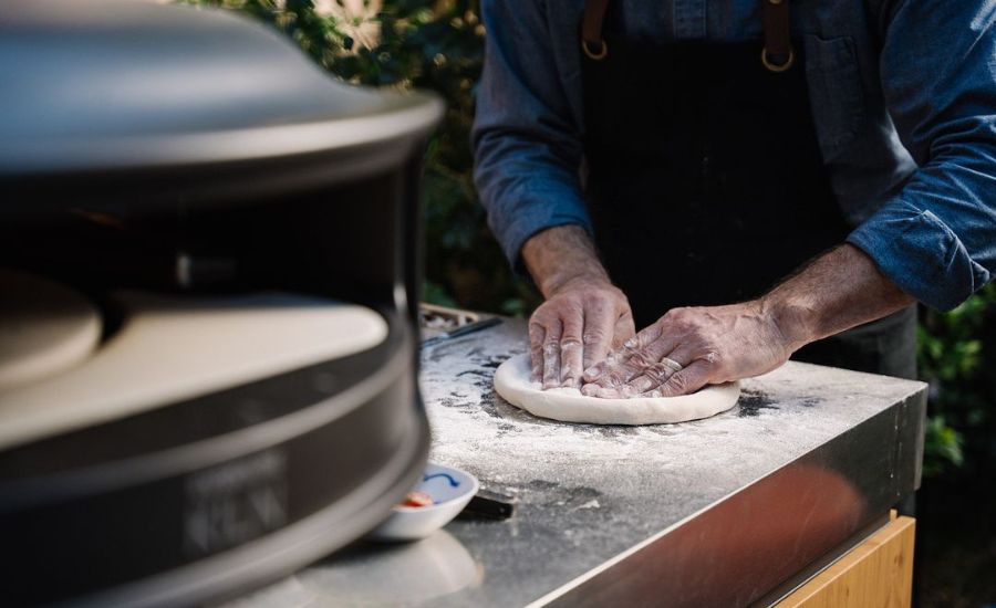 How to Make the Perfect Home Made Pizza Dough. A Simple Recipe