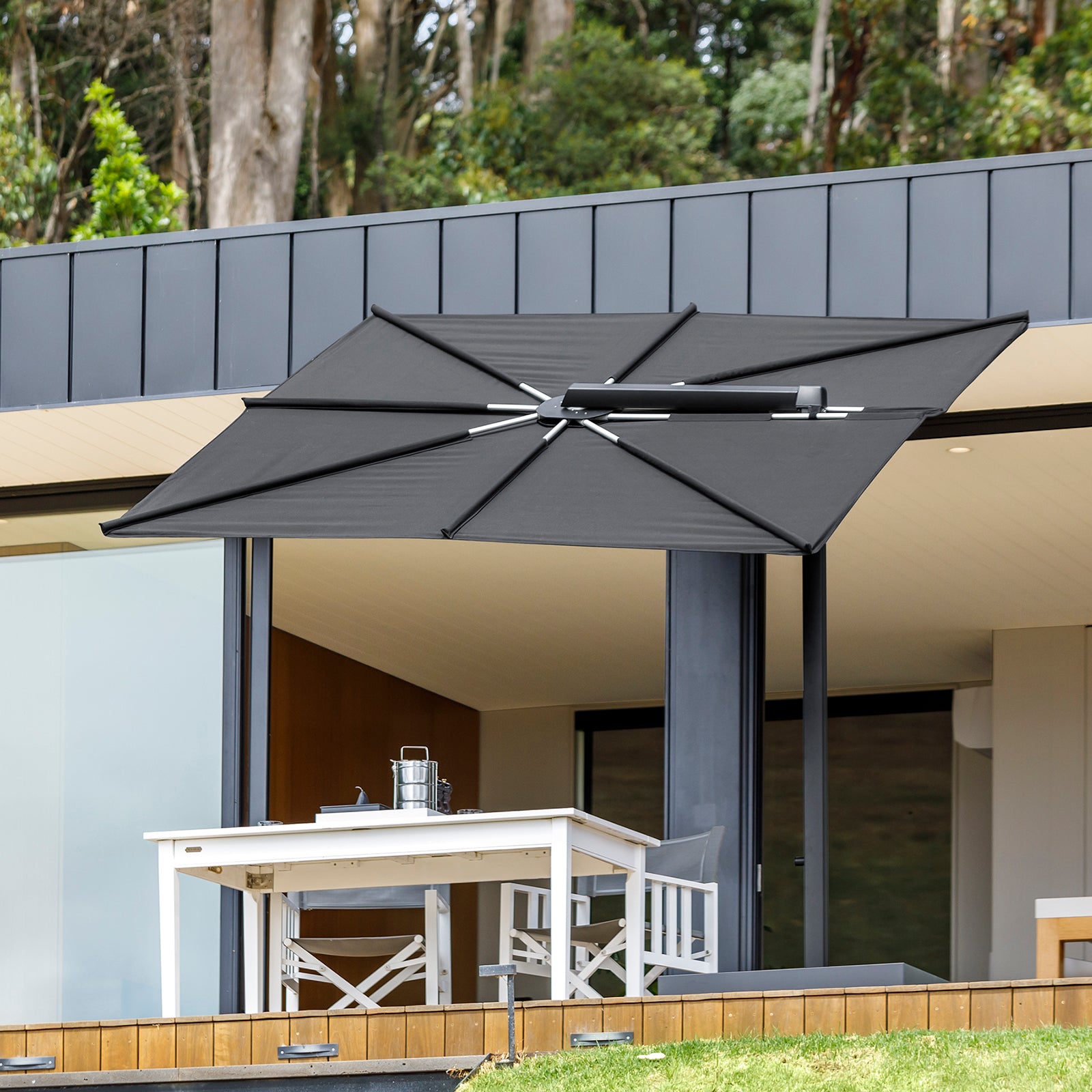 Instant Shade Versa UX Cantilever Umbrella with Base and Wheels