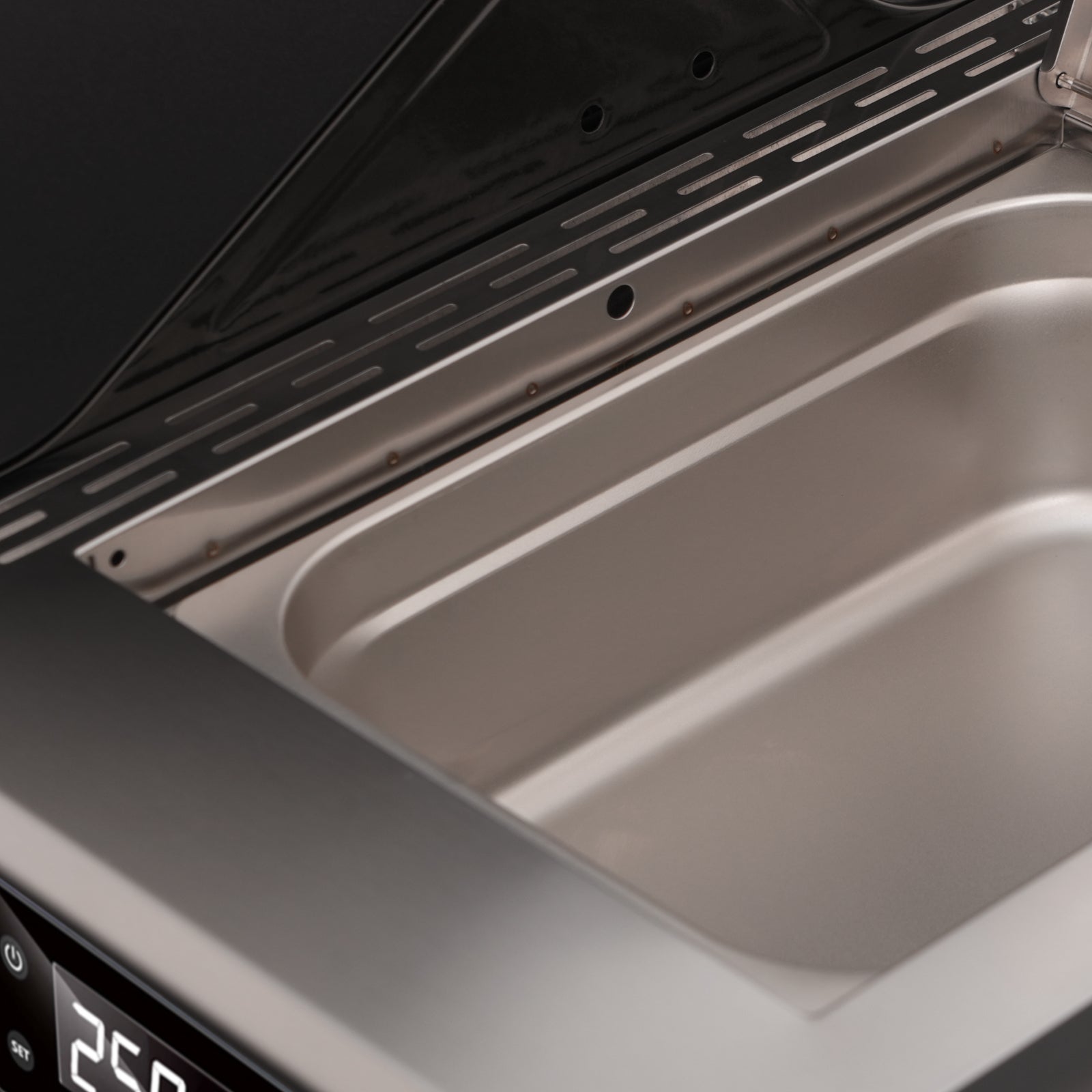 Gasmate Apollo 4-Burner BBQ