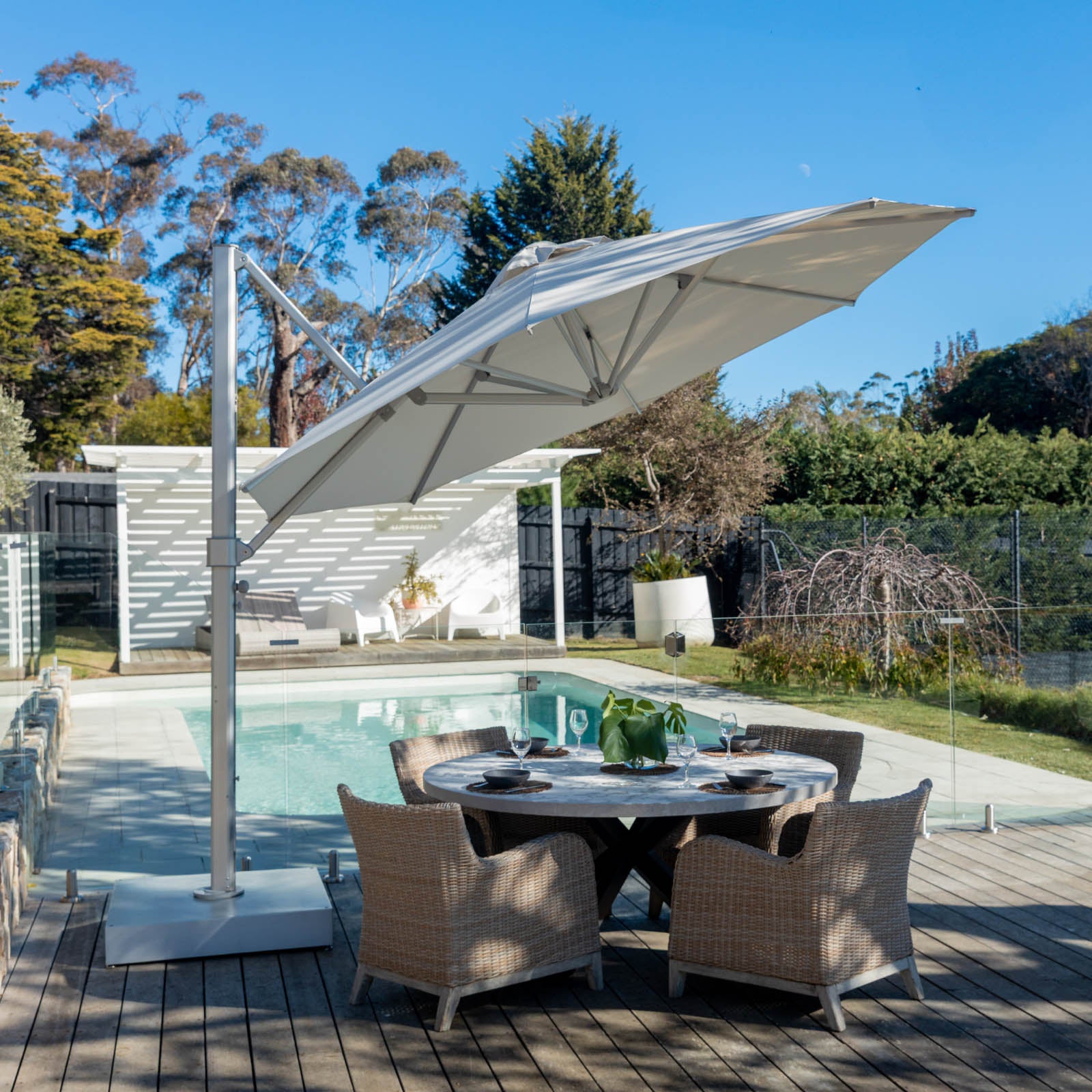 Instant Shade Aurora V2 Cantilever Umbrellas