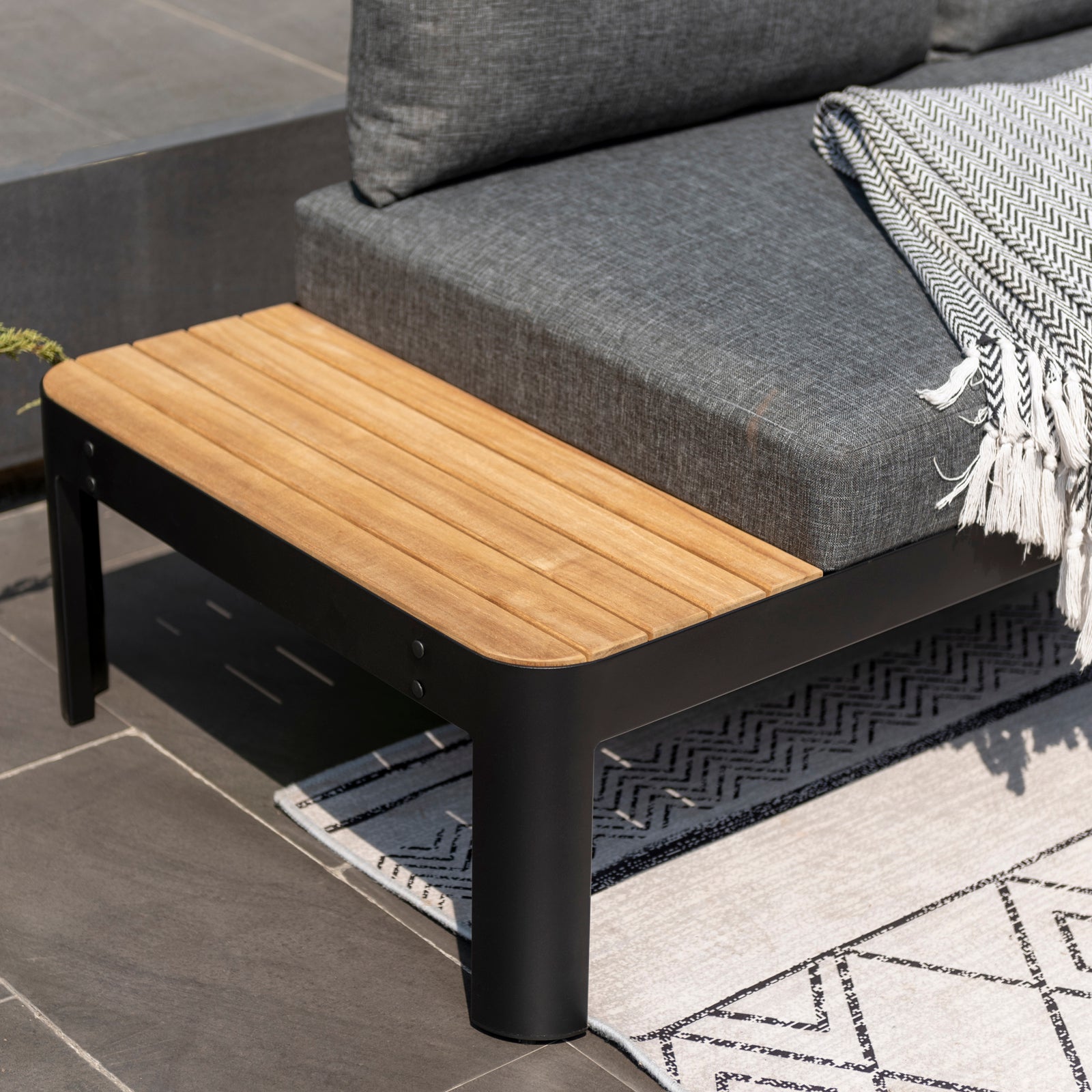 Excalibur Monico Outdoor Corner Lounge with Coffee Table