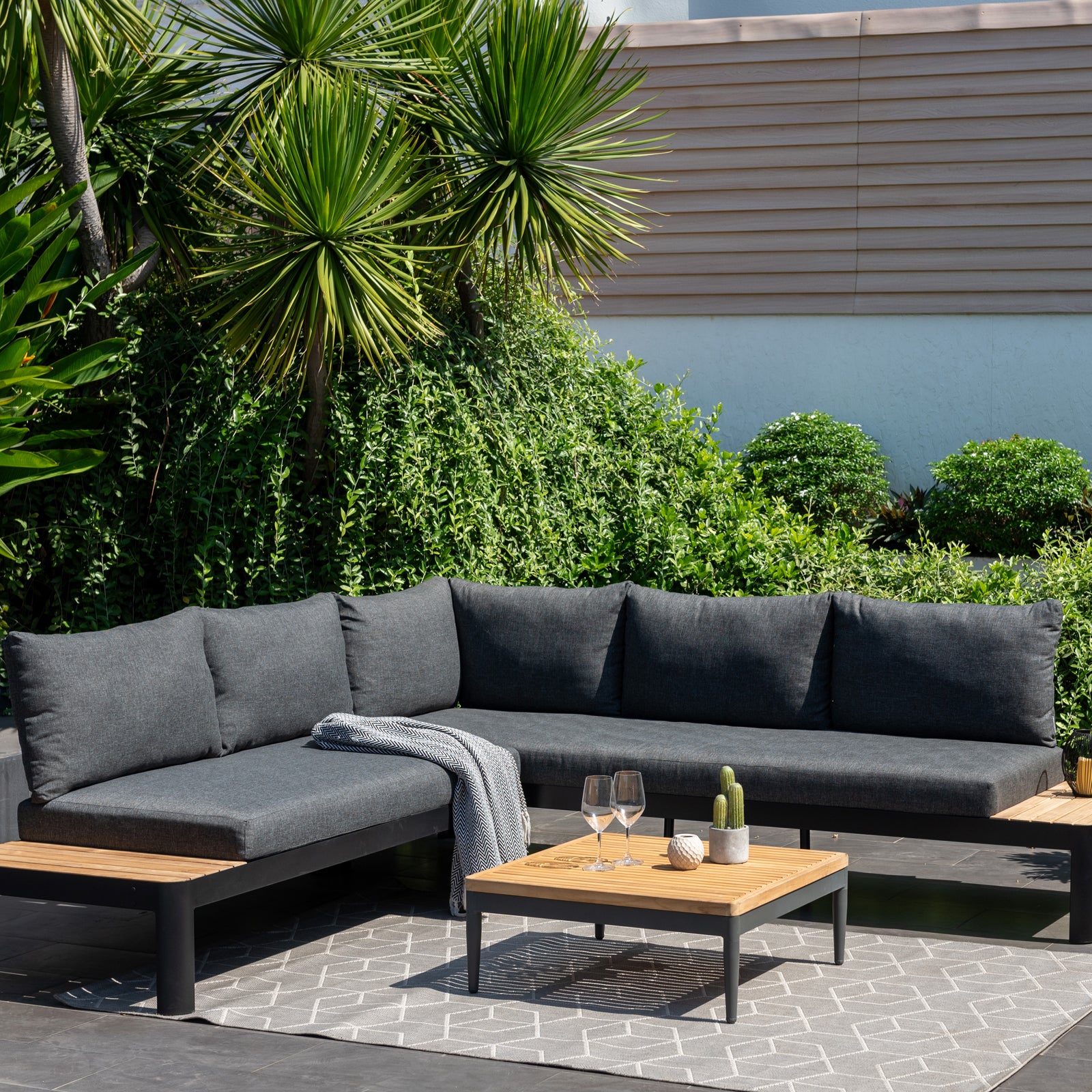 Excalibur Monico Outdoor Corner Lounge with Coffee Table