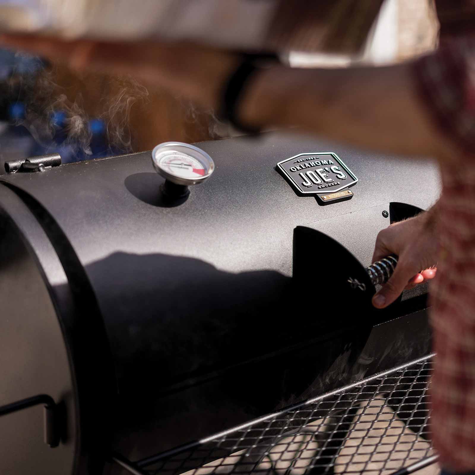 Oklahoma Joe's Highland Reverse Flow Offset Smoker