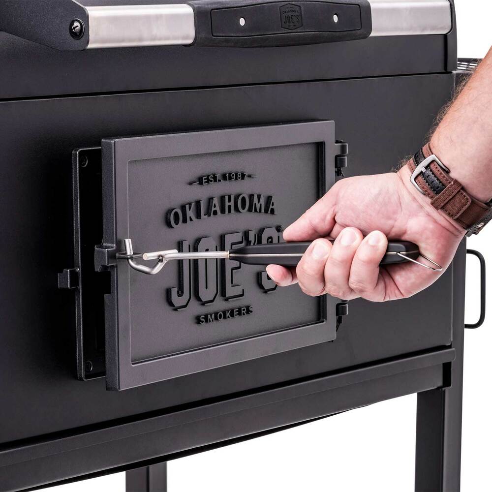 Oklahoma Joe's Judge Charcoal Grill