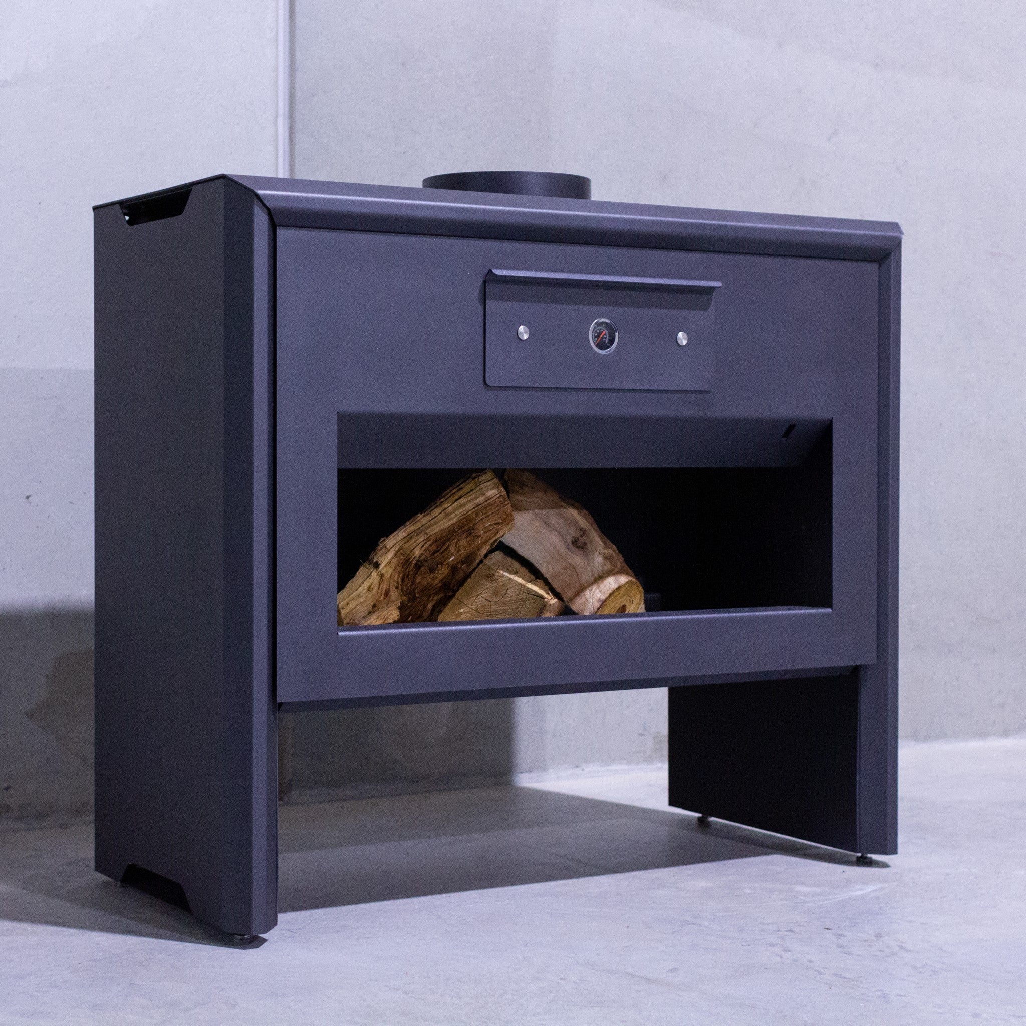 Billy Smoker Iconic Entertainer Open Fire Cooker