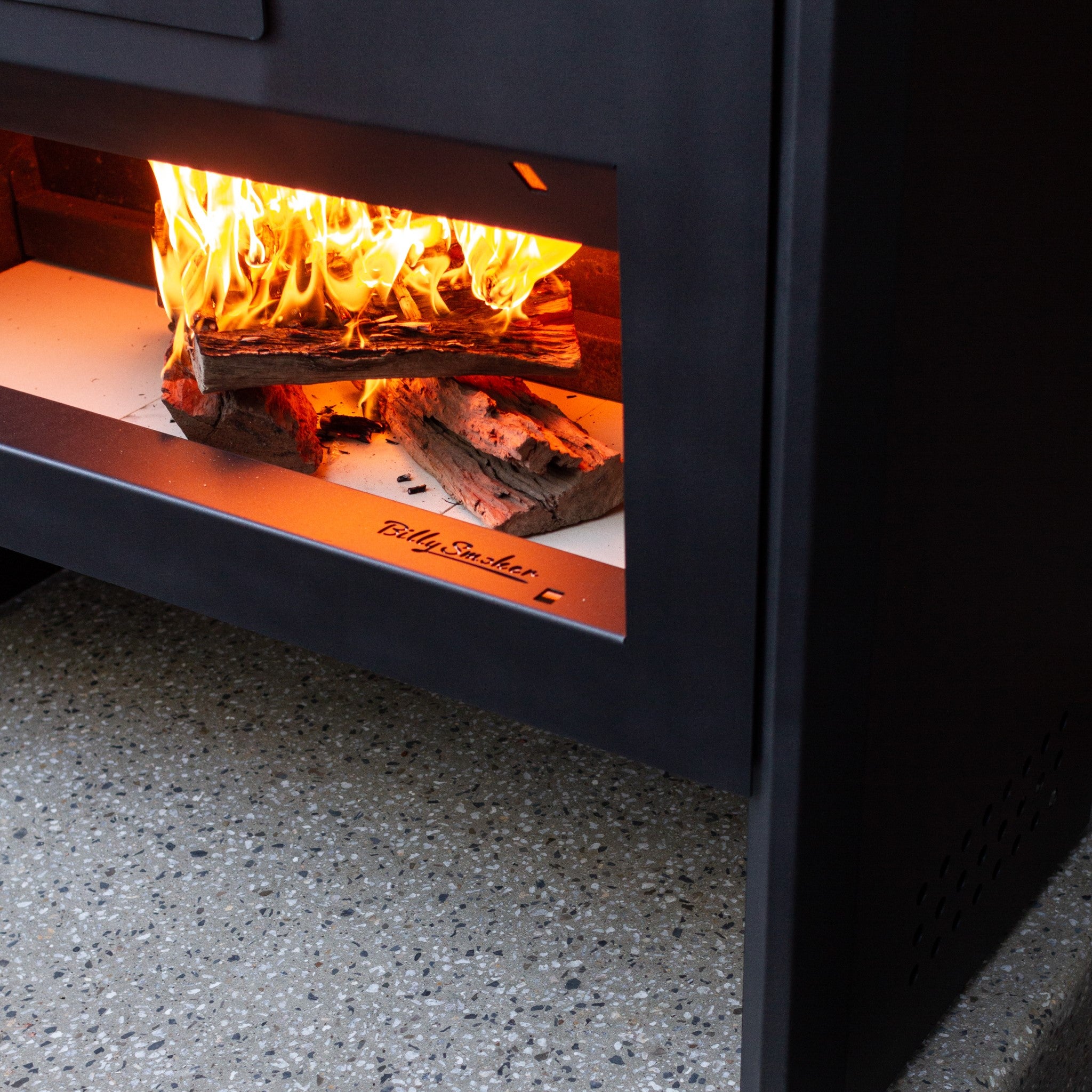 Billy Smoker Iconic Entertainer Open Fire Cooker