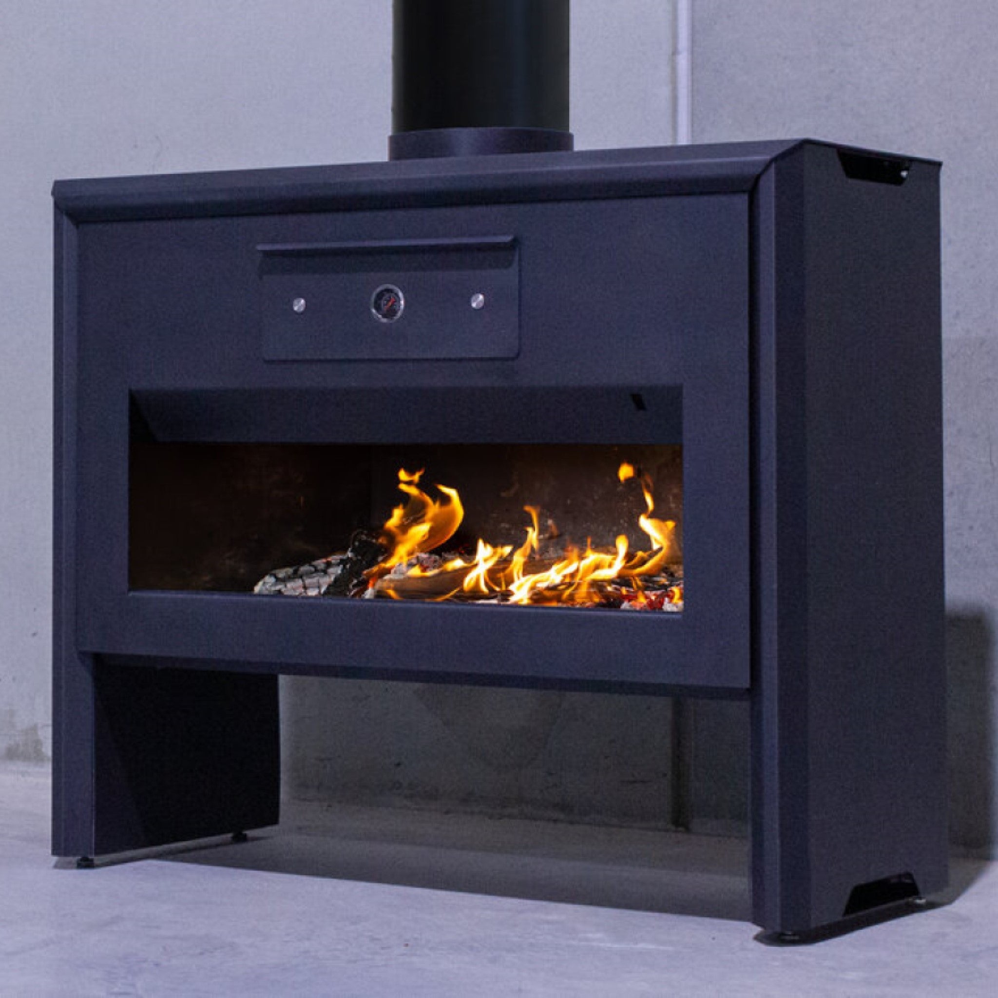 Billy Smoker Iconic Entertainer Open Fire Cooker