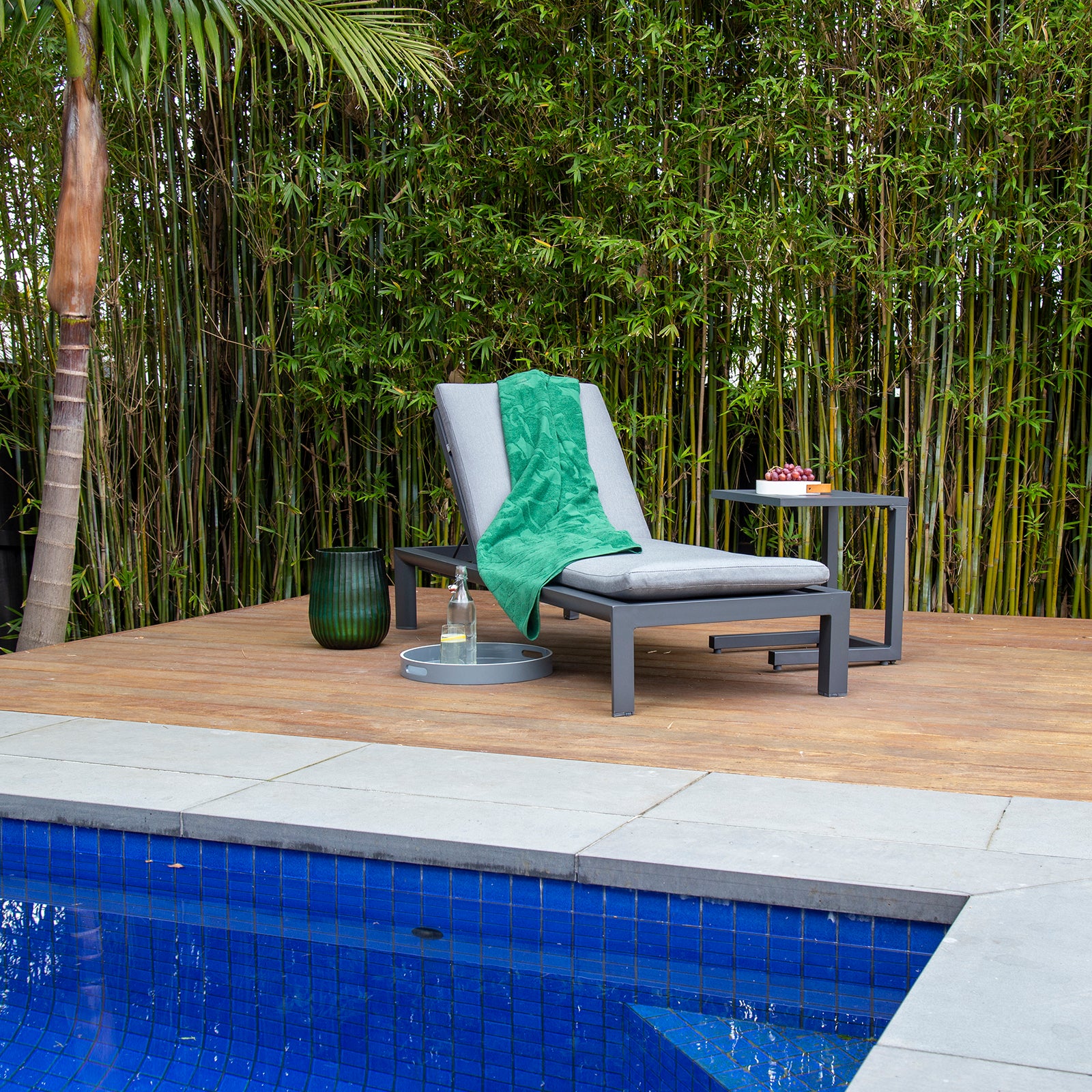 Evoke Sunlounge with Cushion and C'Side Table