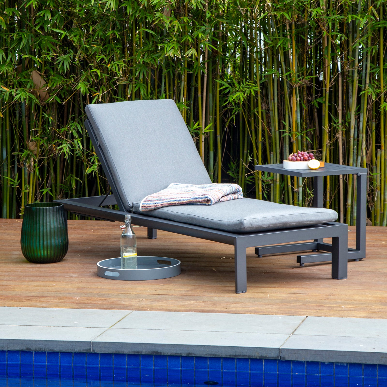 Evoke Sunlounge with Cushion