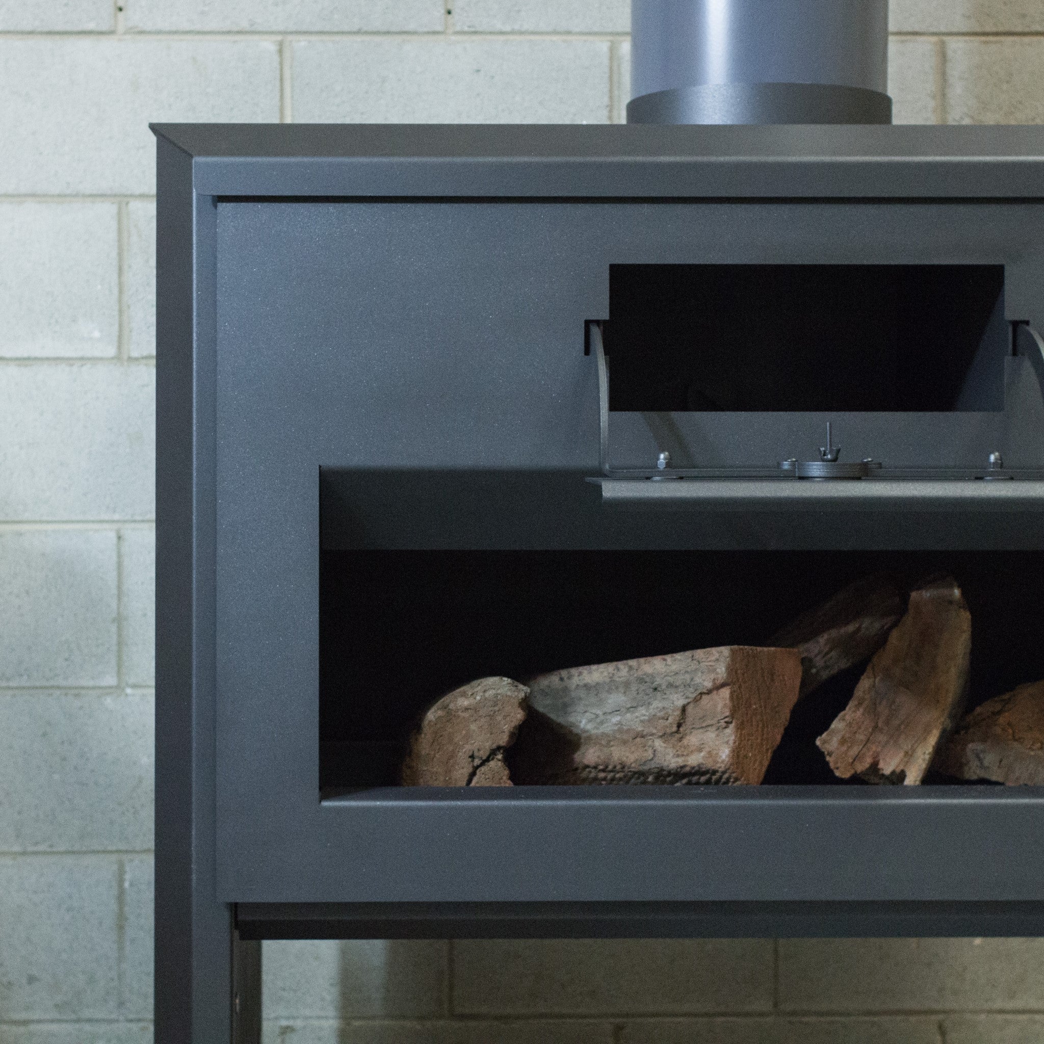 Billy Smoker Iconic Entertainer Open Fire Cooker