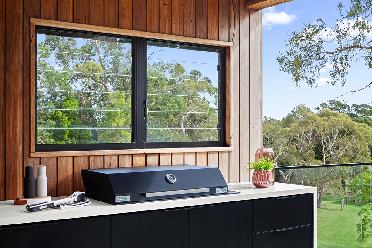 Outdoor Kitchen Built-In & Drop-In BBQs