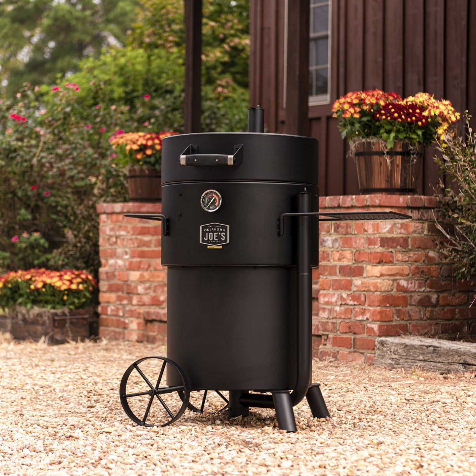 Oklahoma Joe's Bronco Pro Drum Smoker - Black