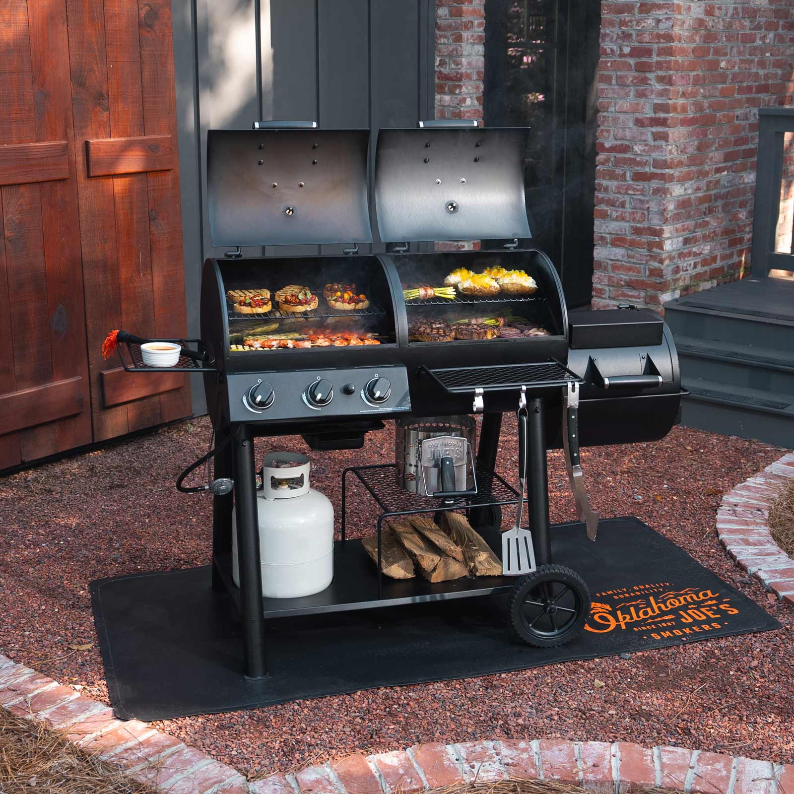 Oklahoma Joe's Canyon Combo Charcoal/Gas Smoker & Grill