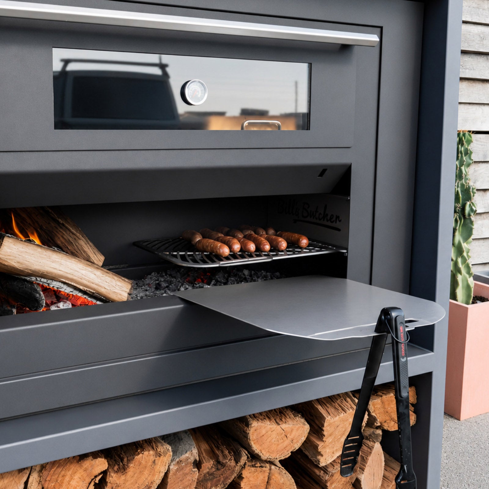 Billy Smoker Iconic Entertainer Open Fire Cooker