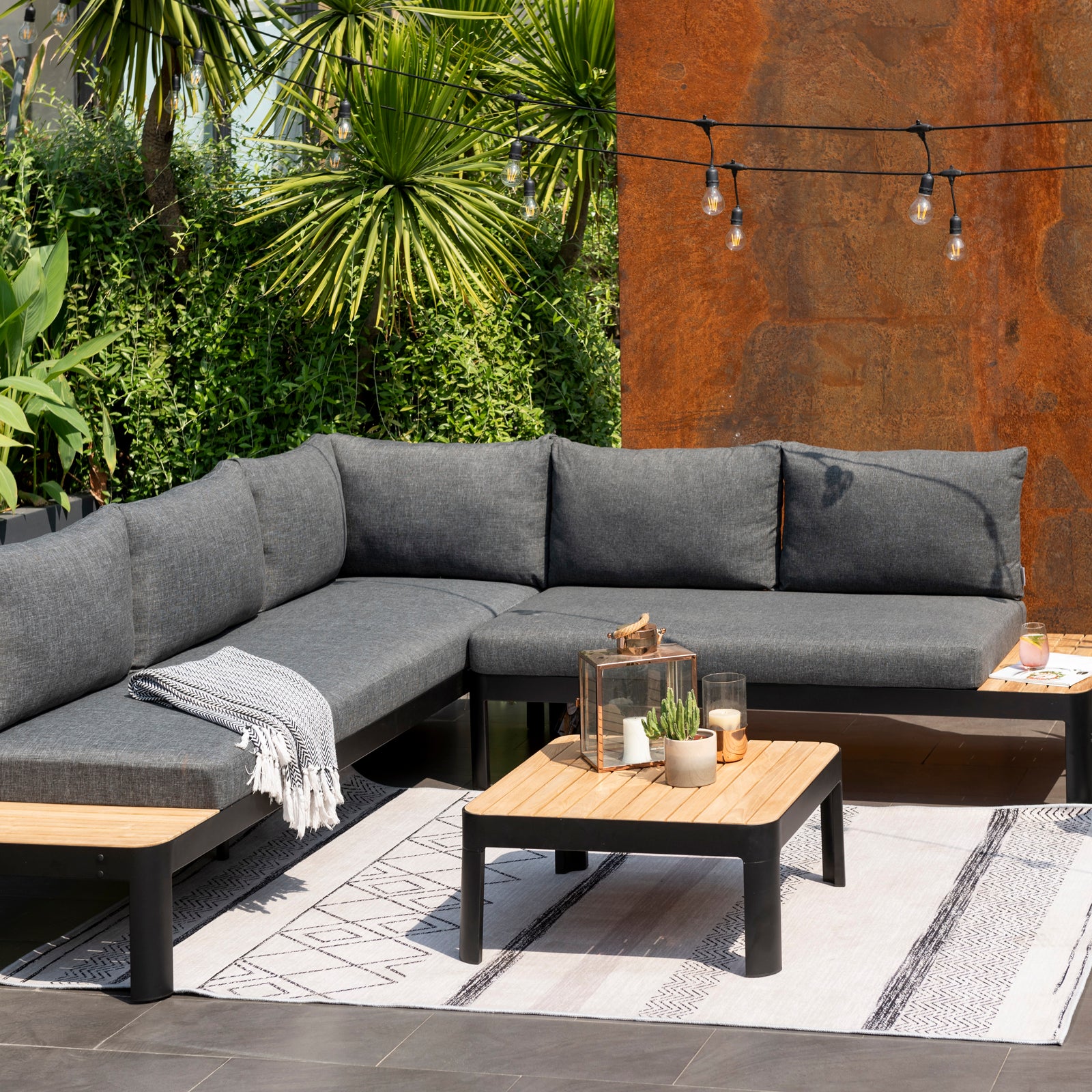 Excalibur Monico Outdoor Corner Lounge with Coffee Table