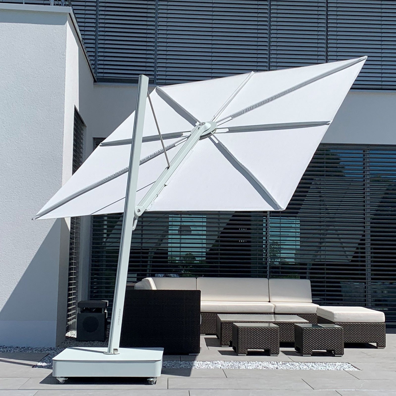 Instant Shade Versa UX Cantilever Umbrella with Base and Wheels