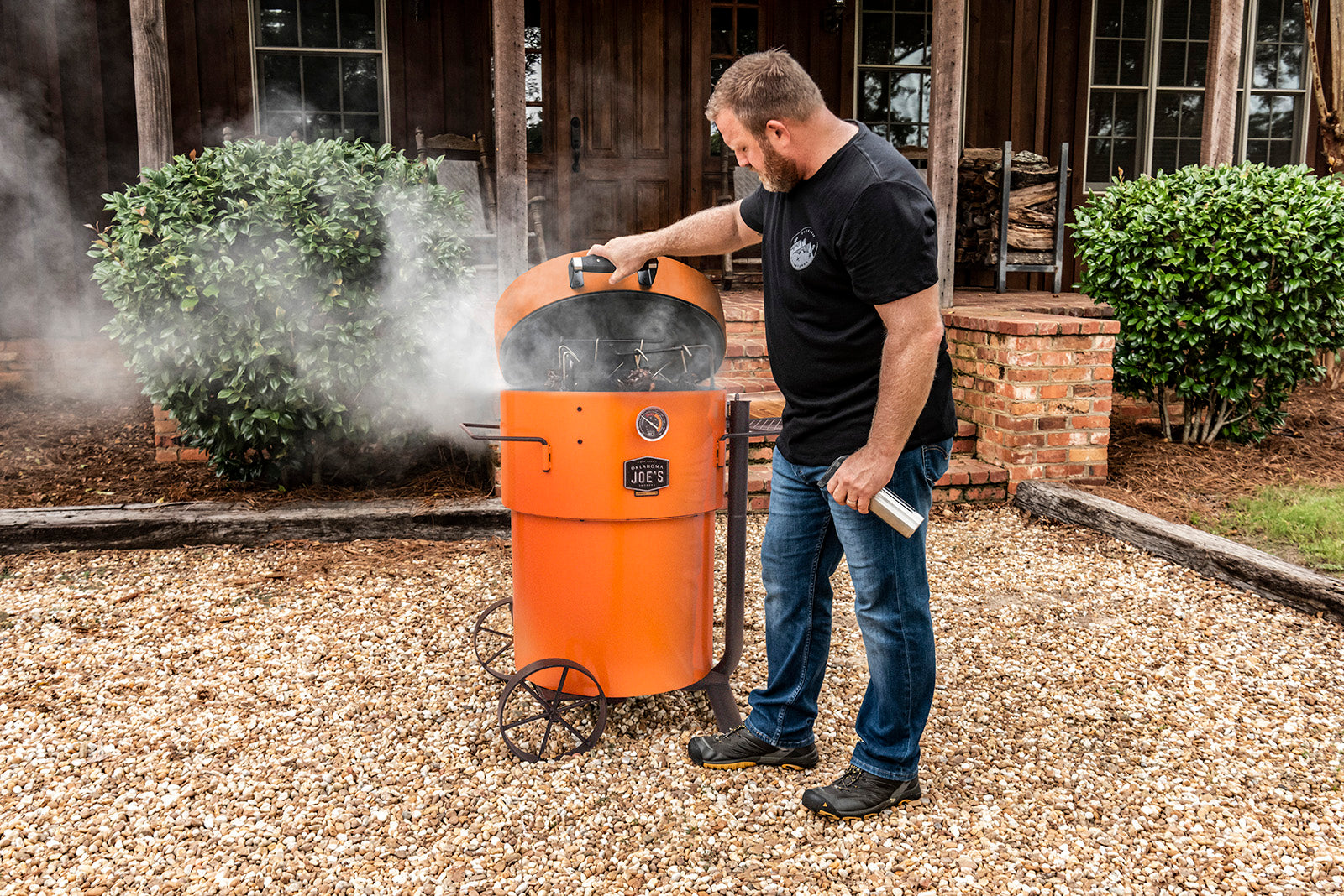 Oklahoma Joe's Bronco Pro Drum Smoker - Orange