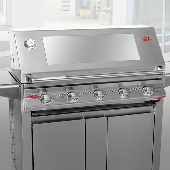 BeefEater Signature 3000S 5 Burner BBQ