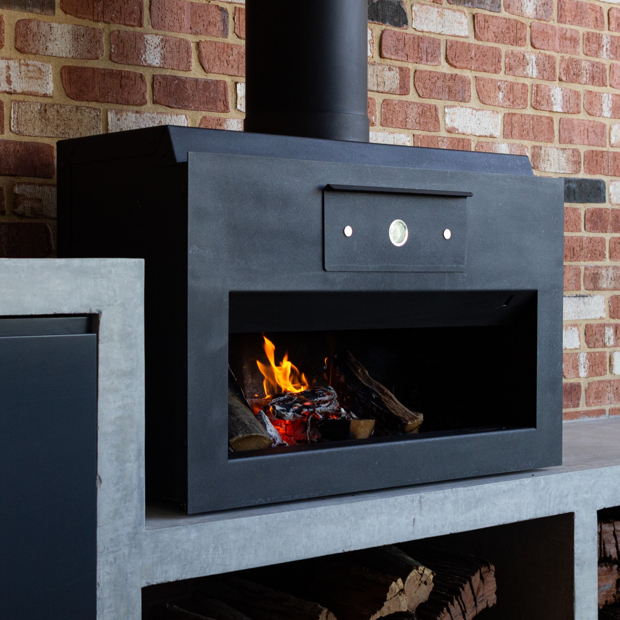 Billy Smoker Chef In-Built Open Fire Cooker