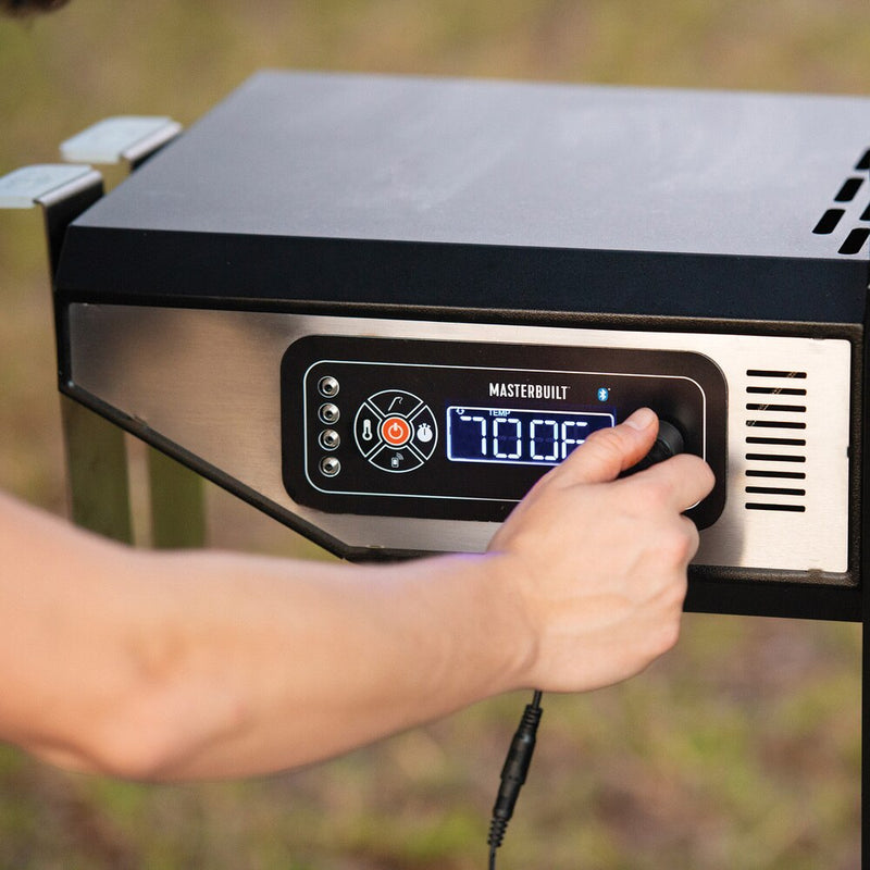 Masterbuilt Gravity Fed 560 Charcoal Grill and Smoker