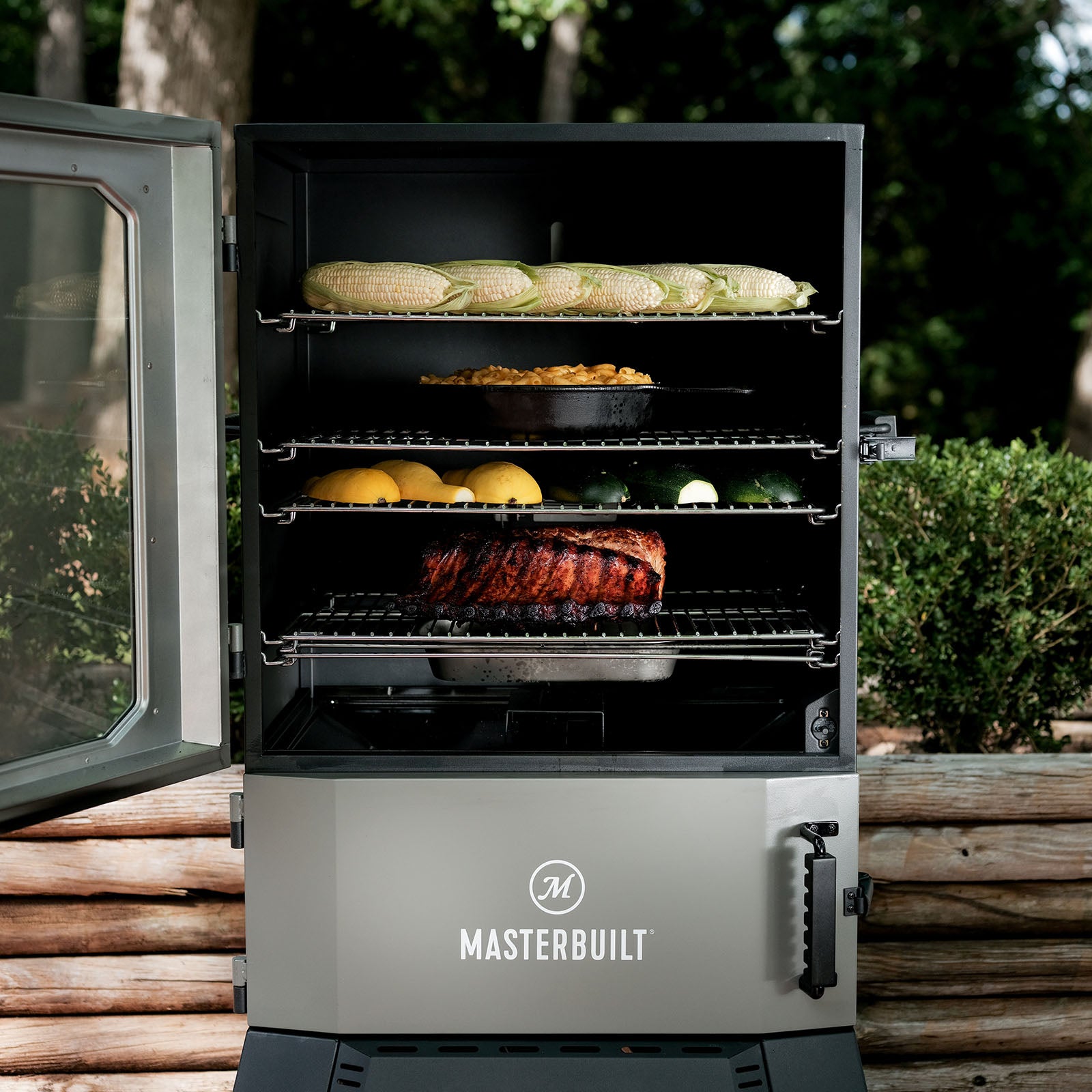 Masterbuilt 40" Digital Charcoal Smoker