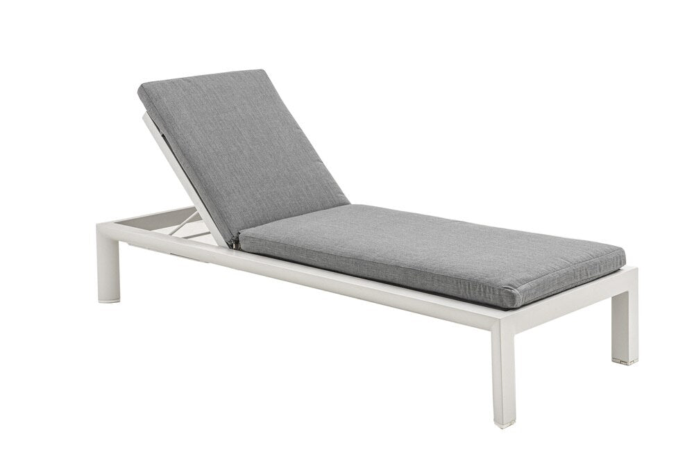 Evoke Sunlounge with Cushion and C'Side Table